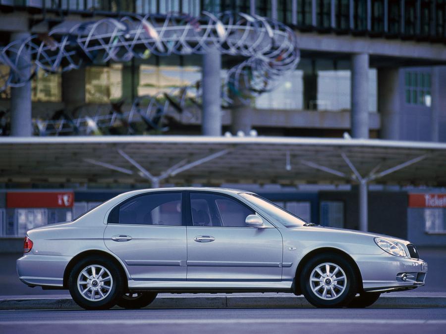  Hyundai Sonata 2002 года  (AU) (фото 7 из 16)
